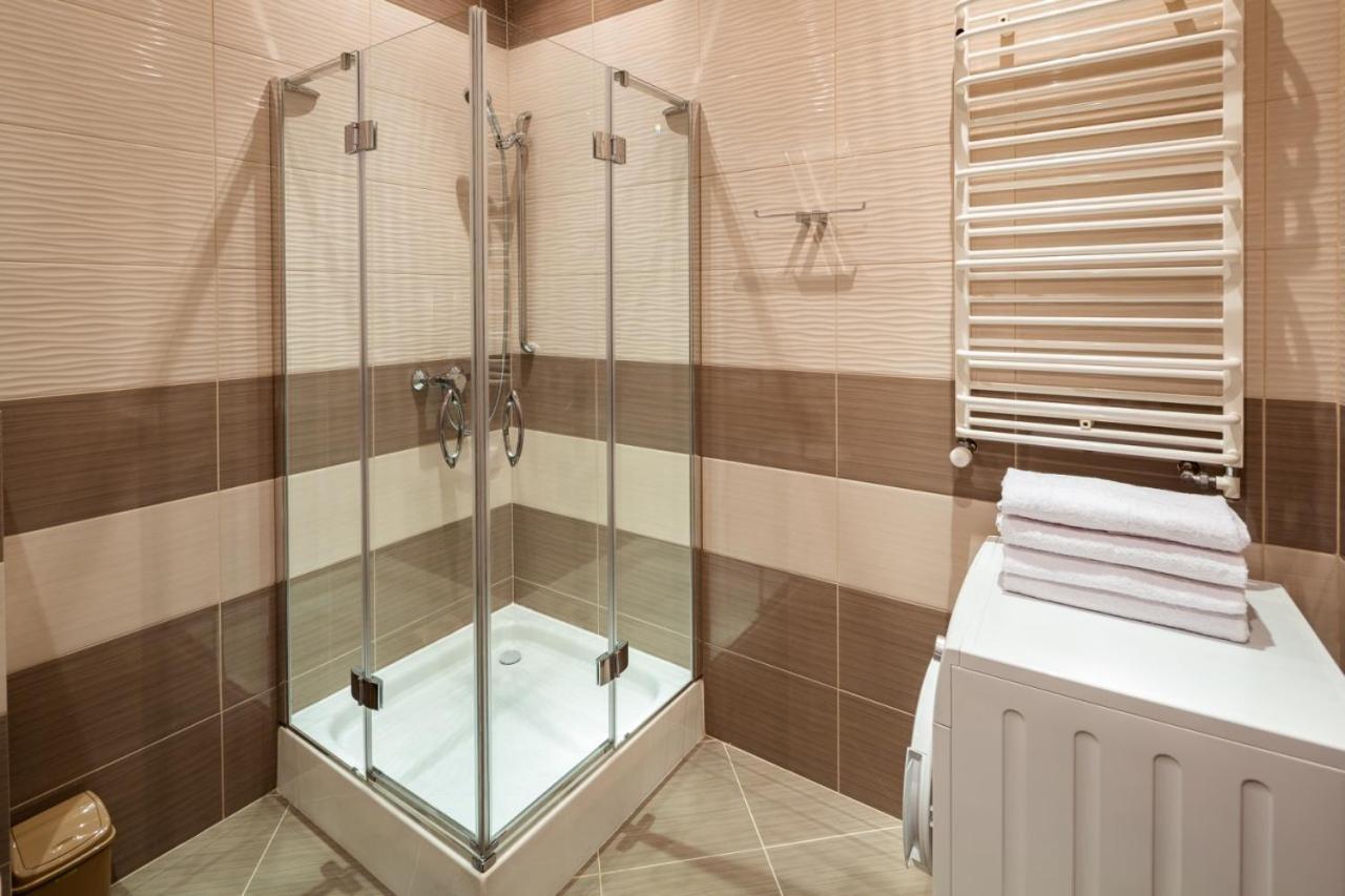 Alfa Apartments Svobody 31 Lviv Bagian luar foto