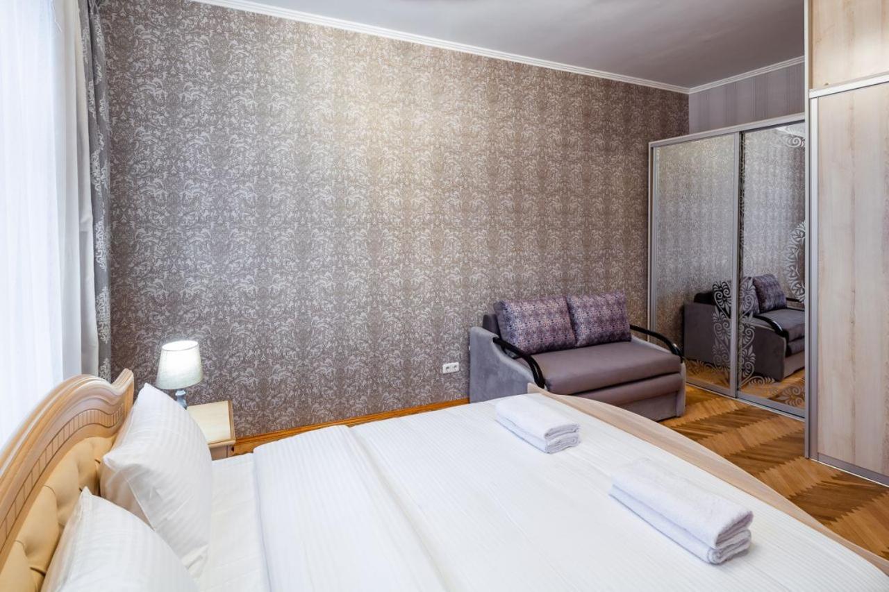 Alfa Apartments Svobody 31 Lviv Bagian luar foto