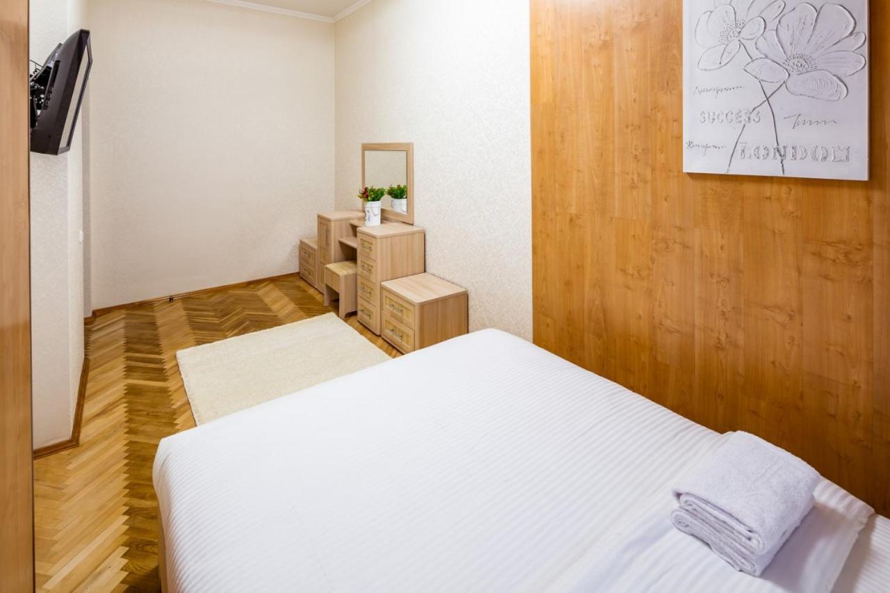 Alfa Apartments Svobody 31 Lviv Bagian luar foto