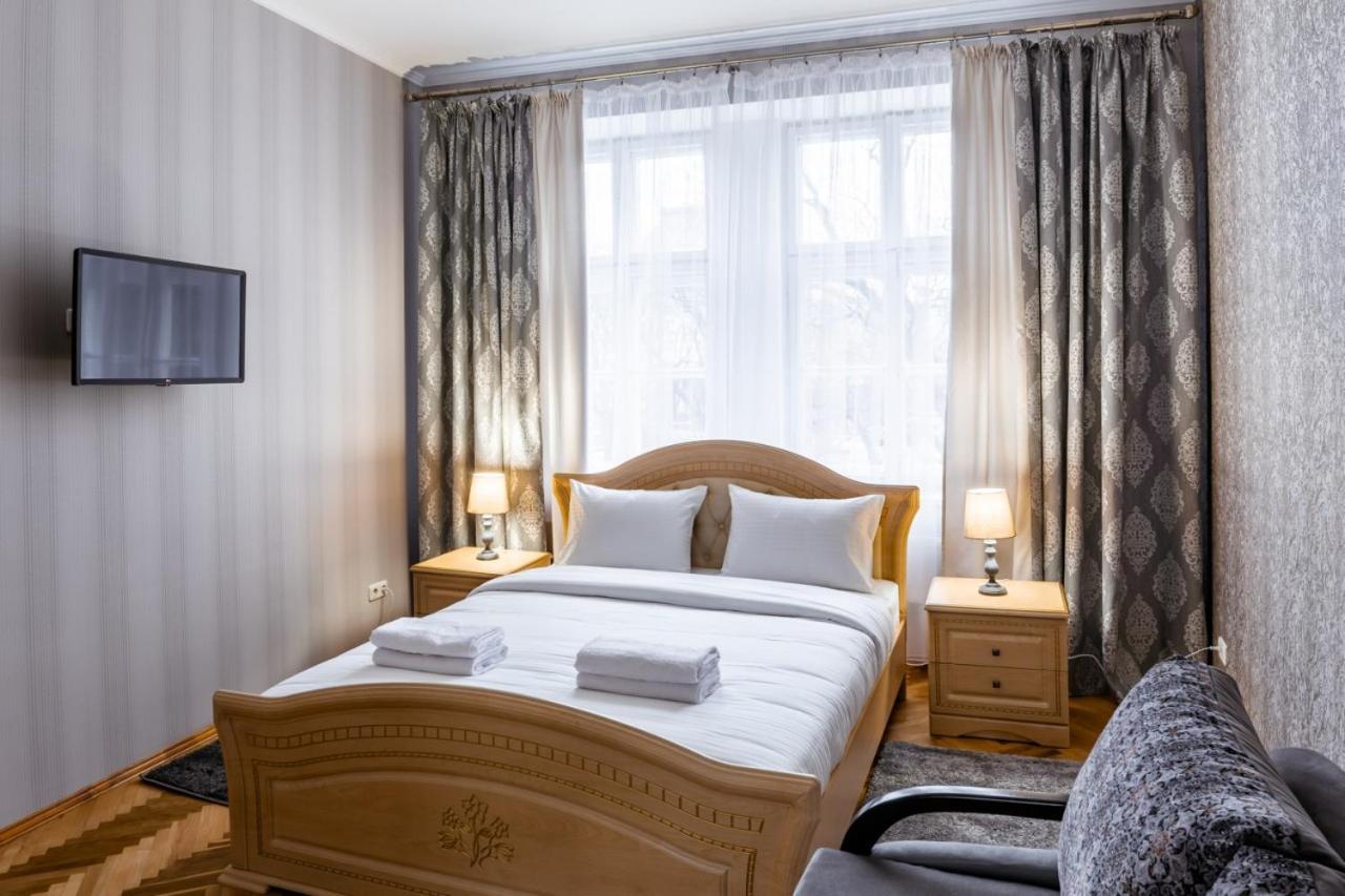 Alfa Apartments Svobody 31 Lviv Bagian luar foto