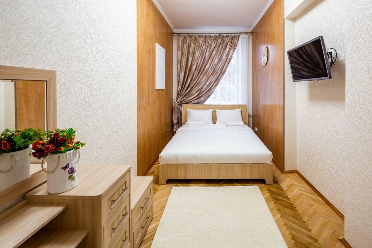Alfa Apartments Svobody 31 Lviv Bagian luar foto